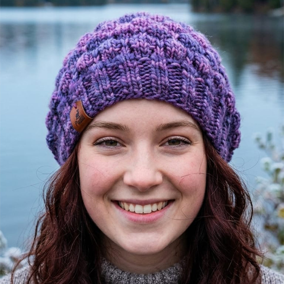 Gorro de Lana Violeta Profundo