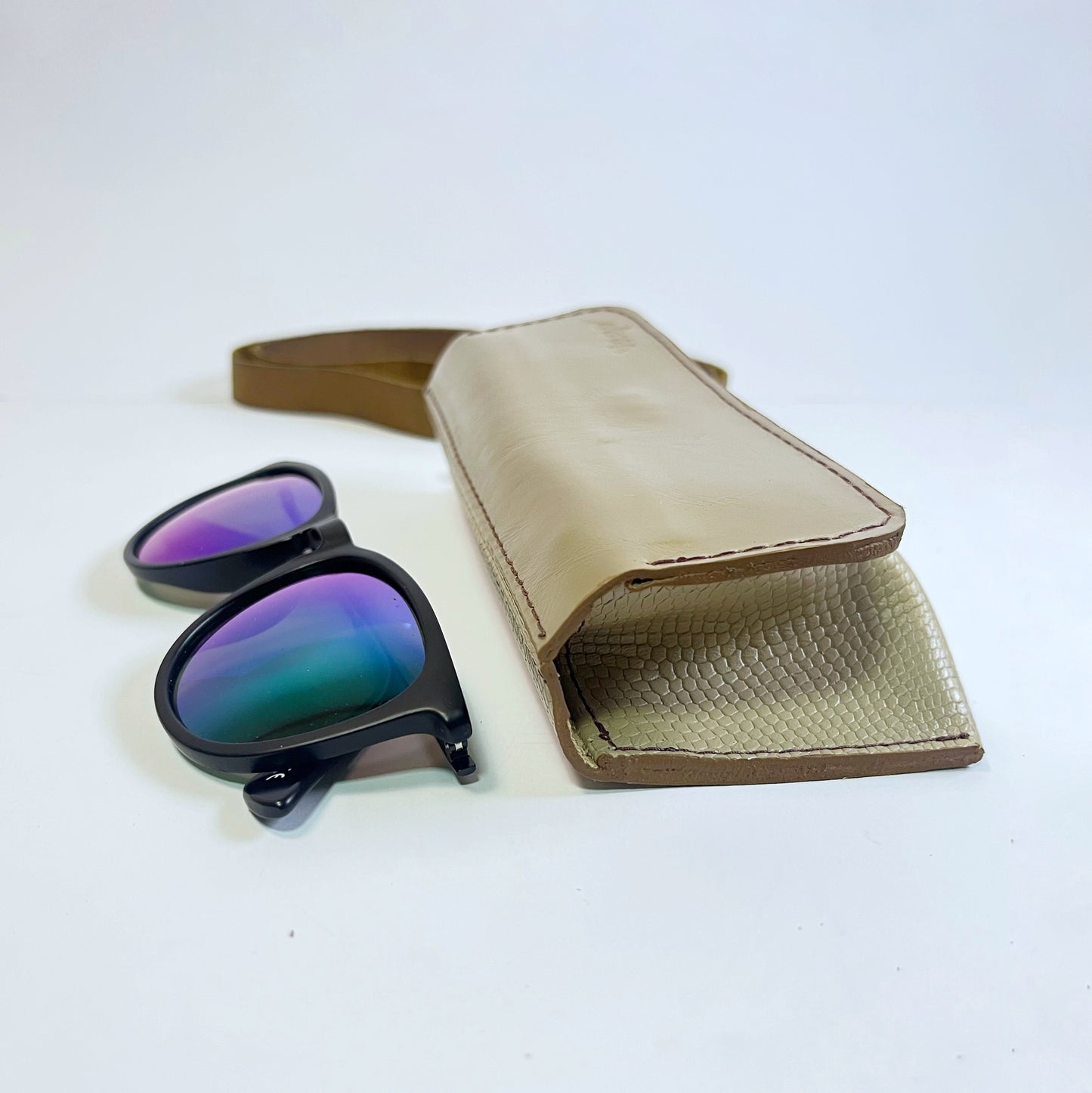 Porta Anteojos California Beige